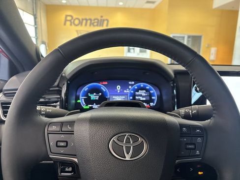 Used 2025 Toyota Camry XSE w/ Premium Plus Package AWD/4WD image 21