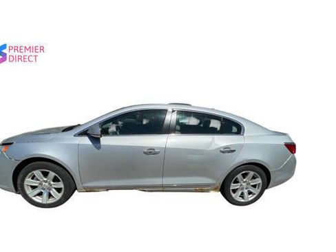Used 2011 Buick LaCrosse CXL FWD image 2