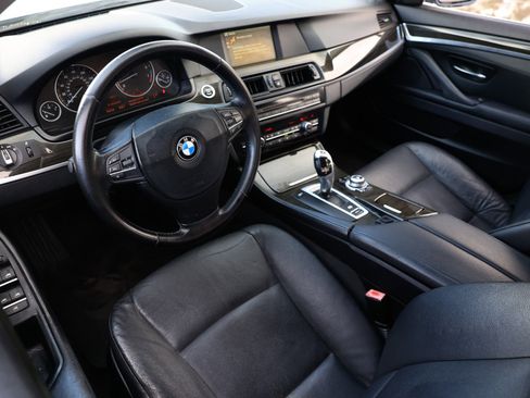 Used 2011 BMW 528i Sedan image 4