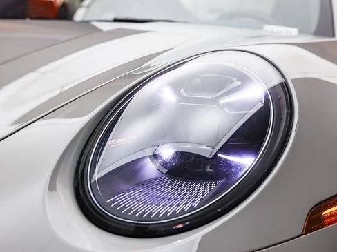 Used 2024 Porsche 911 Carrera GTS image 11