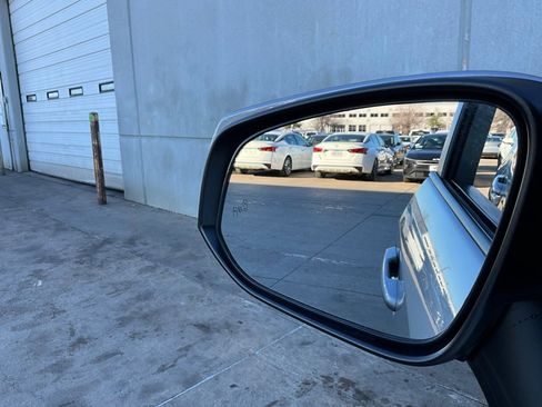 Used 2025 Toyota RAV4 XLE image 19