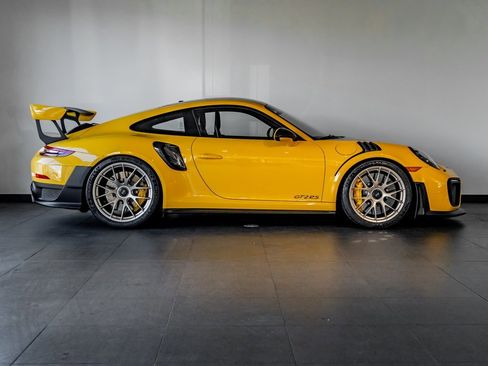Certified 2018 Porsche 911 GT2 RS image 8