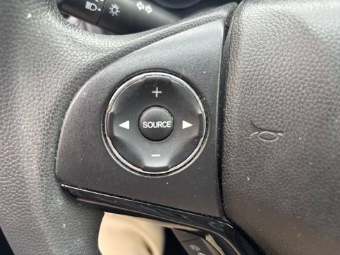 Used 2021 Honda HR-V LX image 24
