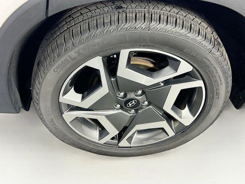 Used 2023 Hyundai Palisade Limited w/ Winter Package AWD/4WD image 34