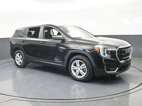 Used 2023 GMC Terrain SLE image 8