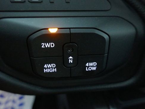 New 2026 RAM 2500 Laramie w/ Night Edition AWD/4WD image 24