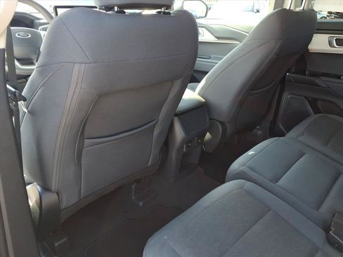 Used 2026 Ford Explorer Active AWD/4WD image 8