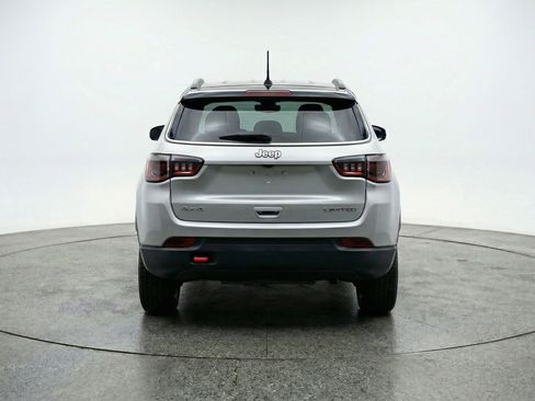 Used 2025 Jeep Compass Trailhawk AWD/4WD image 7