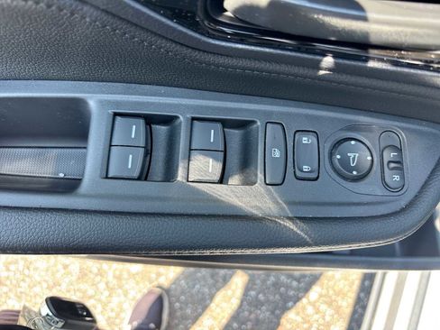 New 2026 Honda Odyssey Touring image 14