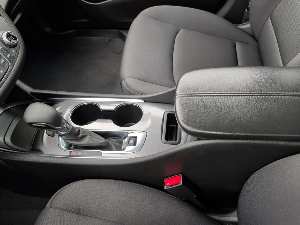Used 2024 Chevrolet Malibu LT FWD image 25