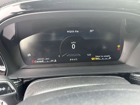 Used 2022 Lincoln Corsair Reserve w/ Sport Package image 12