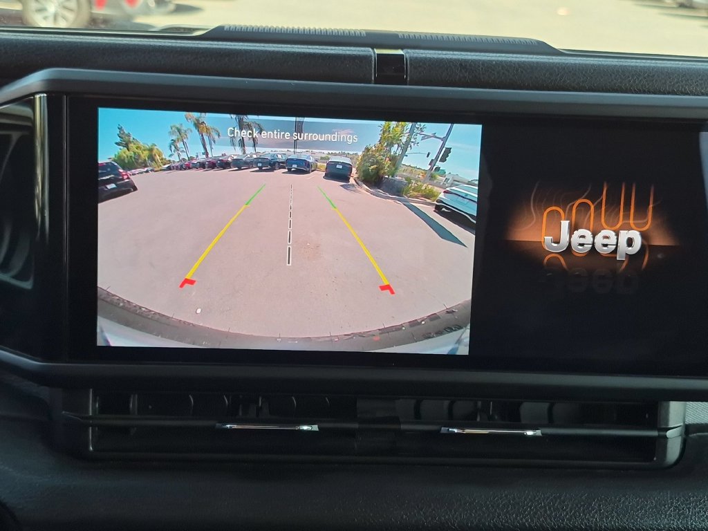 Used 2025 Jeep Wrangler Unlimited Sport AWD/4WD image 18