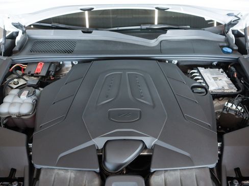 Certified 2024 Porsche Cayenne image 28