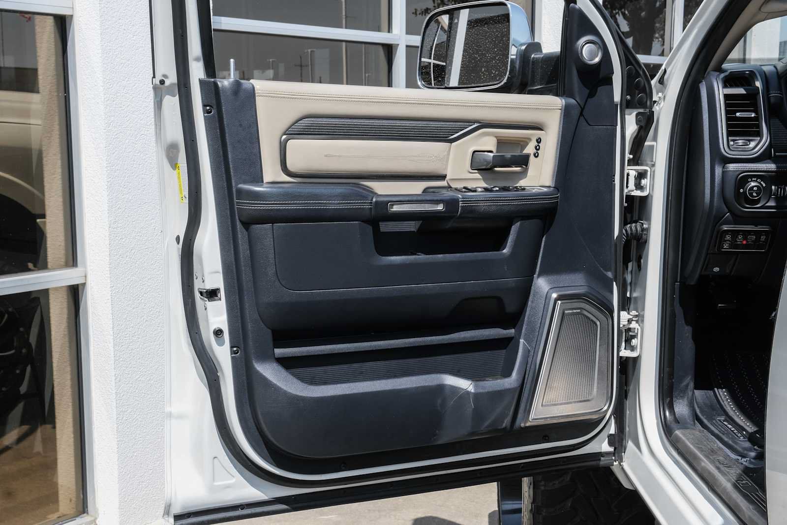 Used 2019 RAM 2500 Limited AWD/4WD image 40