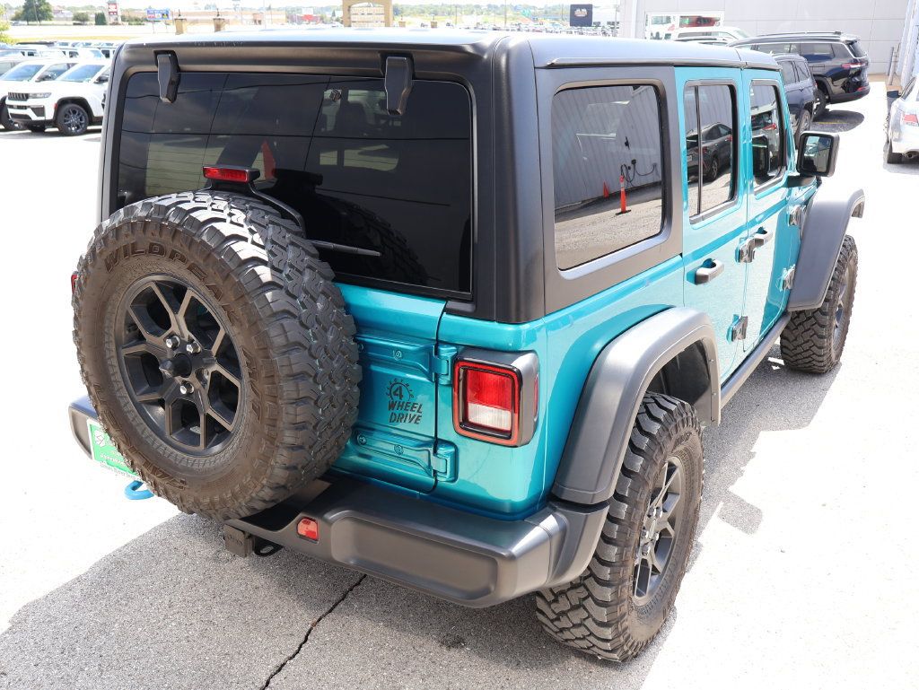 Used 2024 Jeep Wrangler Unlimited AWD/4WD image 5