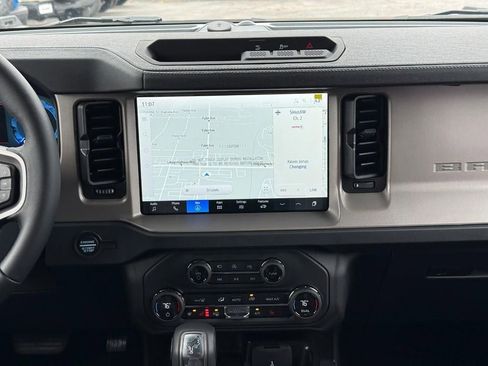 New 2025 Ford Bronco Outer Banks image 8