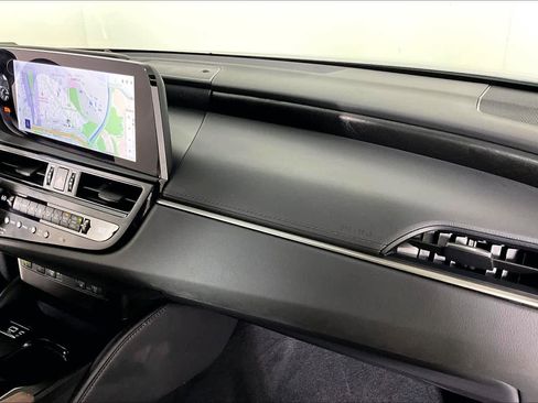 Used 2025 Lexus ES 300h w/ Premium Package image 17