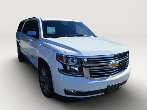 Used 2015 Chevrolet Suburban LTZ AWD/4WD image 4