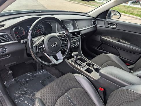 Used 2019 Kia Optima S image 16