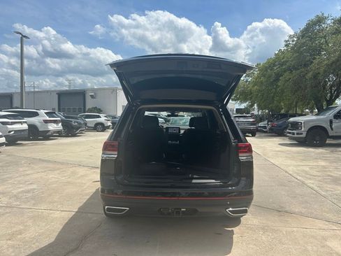 Used 2024 Volkswagen Atlas SEL AWD/4WD image 41