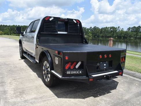 Used 2022 Chevrolet Silverado 2500 Custom w/ Custom Value Package AWD/4WD image 7