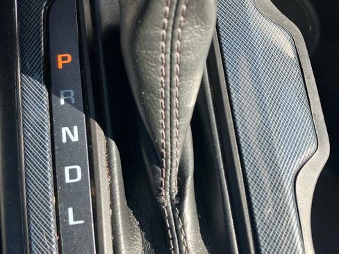 Used 2022 Chevrolet Colorado Z71 w/ Z71 Midnight Edition image 16