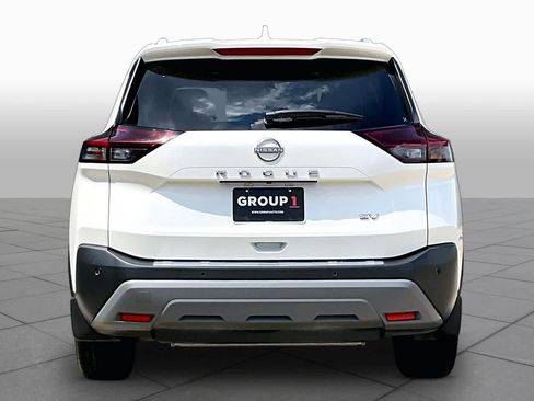 Used 2023 Nissan Rogue SV w/ SV Premium B Package FWD image 5