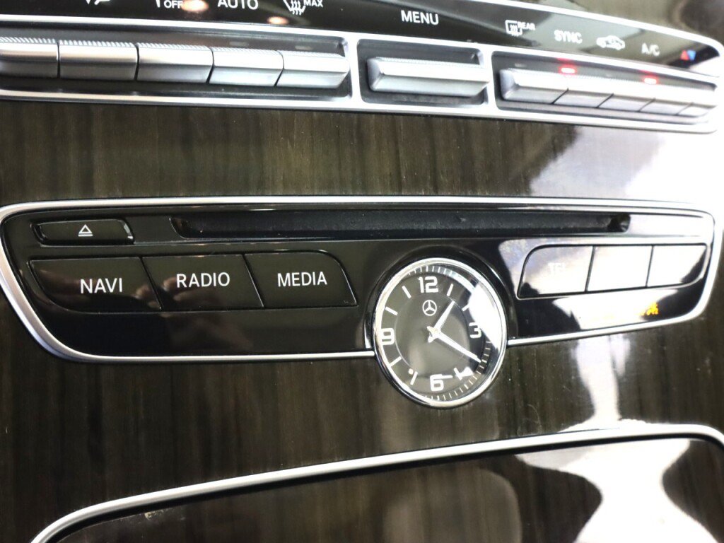 Used 2017 Mercedes-Benz C 300 4MATIC Sedan image 22