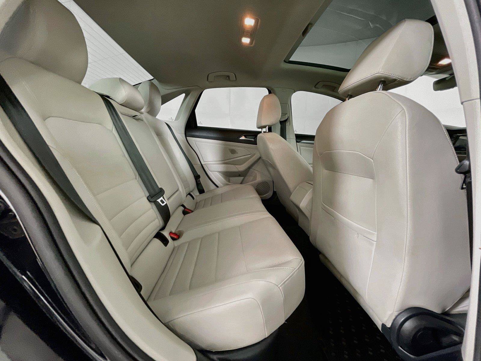 Used 2024 Volkswagen Jetta SE FWD image 28