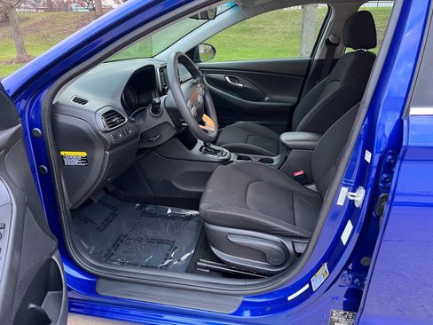 Used 2019 Hyundai Elantra GT image 23