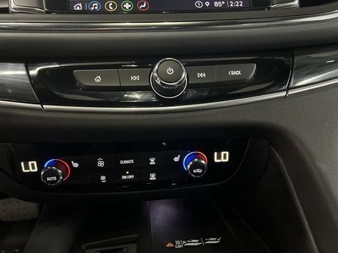 Used 2023 Buick Enclave Essence w/ Experience Buick Package AWD/4WD image 17