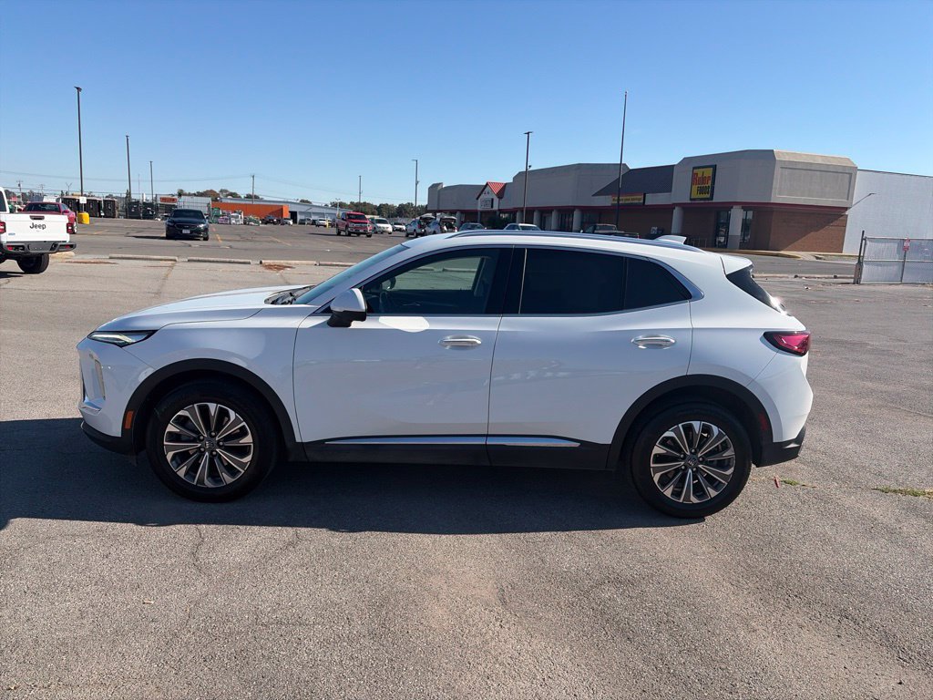 Used 2024 Buick Envision Preferred AWD/4WD image 3