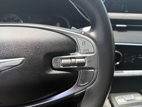 Used 2025 Genesis GV70 2.5T AWD/4WD image 33