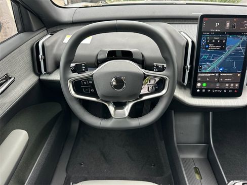 New 2026 Volvo EX30 Cross Country Ultra image 13