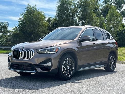 Used 2020 BMW X1 xDrive28i w/ Convenience Package AWD/4WD image 3