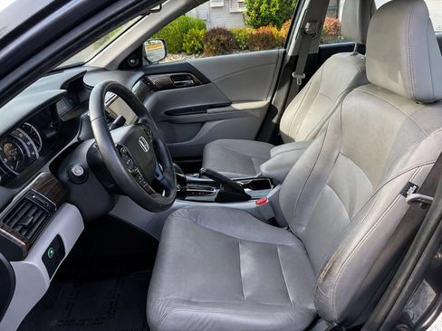 Used 2016 Honda Accord EX-L image 9