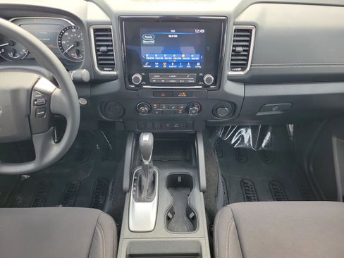 Used 2022 Nissan Frontier SV image 13