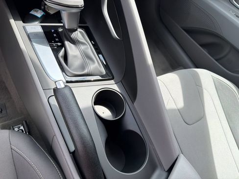 New 2026 Hyundai Elantra Sport FWD image 32