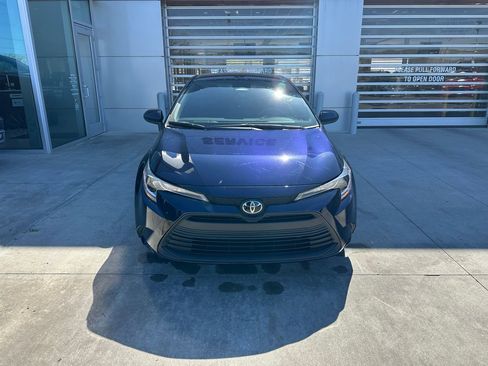 Used 2025 Toyota Corolla LE image 4