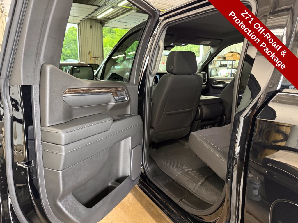Used 2023 Chevrolet Silverado 1500 RST AWD/4WD image 29