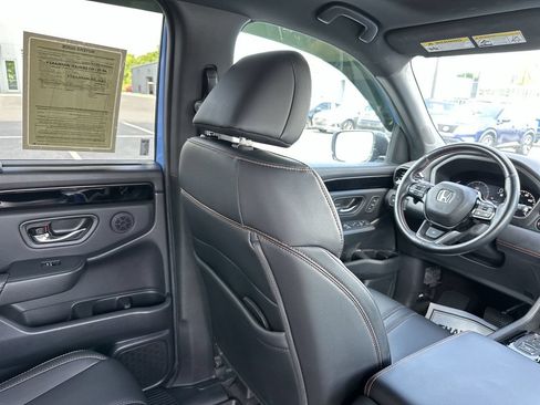 Used 2025 Honda Pilot TrailSport image 15