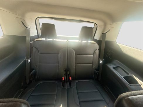 Used 2022 GMC Acadia AT4 w/ Technology Package image 29