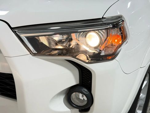 Used 2017 Toyota 4Runner SR5 image 74