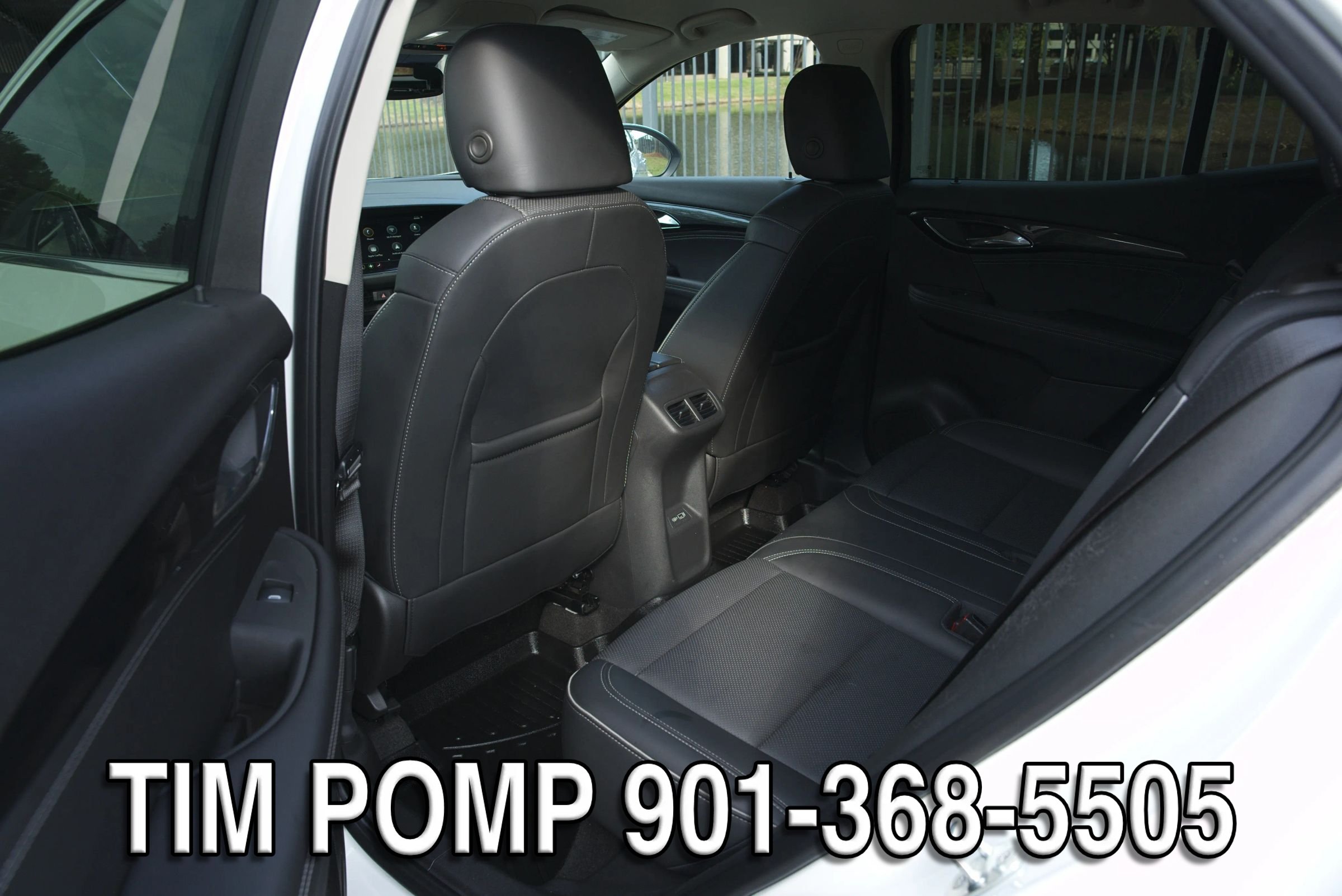 Used 2023 Buick Envision Essence FWD image 12