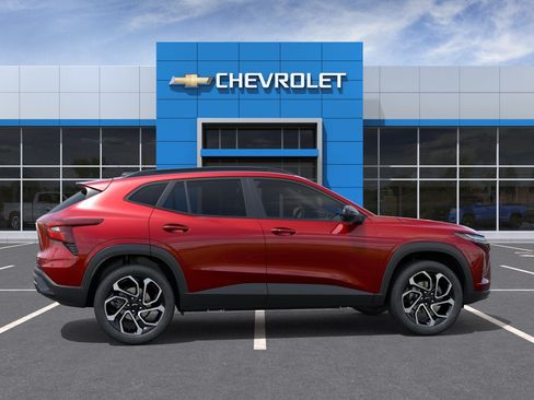 New 2026 Chevrolet Trax RS w/ Sunroof Package FWD image 46