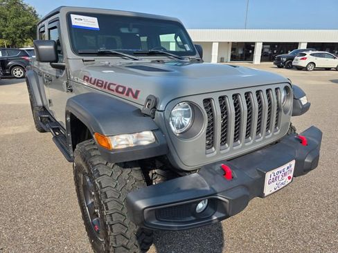 Used 2021 Jeep Gladiator Rubicon AWD/4WD image 2