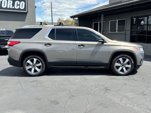 Used 2018 Chevrolet Traverse LT AWD/4WD image 5