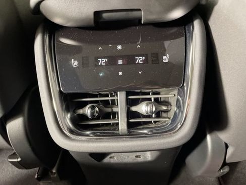 Used 2025 Volvo EX90 Ultra AWD/4WD image 34