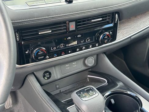 Used 2024 Nissan Rogue Platinum w/ Platinum Premium Package image 22