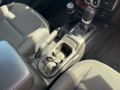 Certified 2026 Jeep Wrangler Sport AWD/4WD image 15